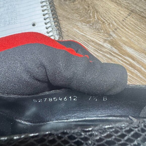 Stuart Weitzman Black patent Leather Snake Skin Embossed Heels Women's Size 7.5 - Picture 5 of 7